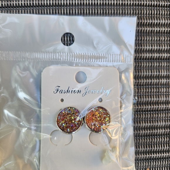 Brand New Clip Earrings -Drusy Quartz style earrings - Picture 3 of 8